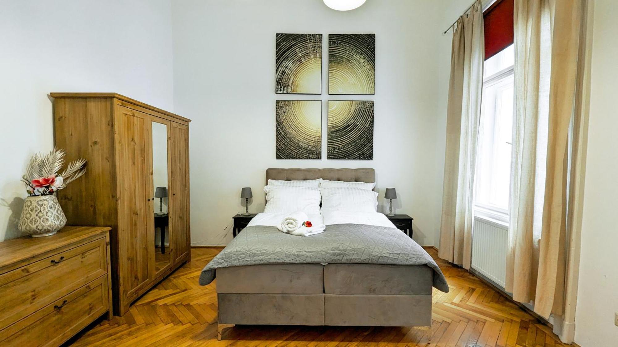 Heart Of The City, Entire Very Big Apartment 布达佩斯 外观 照片